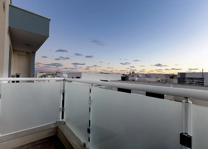 Luxurious & Spacious 1bd At The Podium - Yacht Marina Area Msida